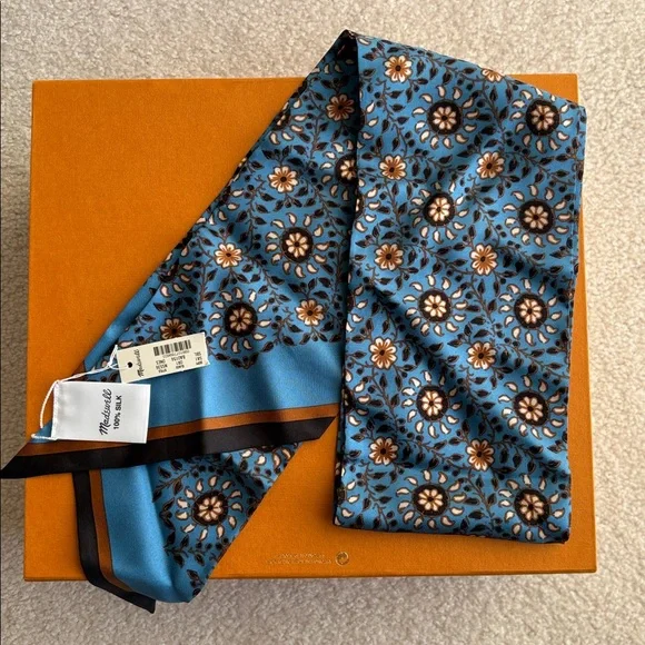 Madewell 100% Silk Scarf NWT - Picture 4 of 7